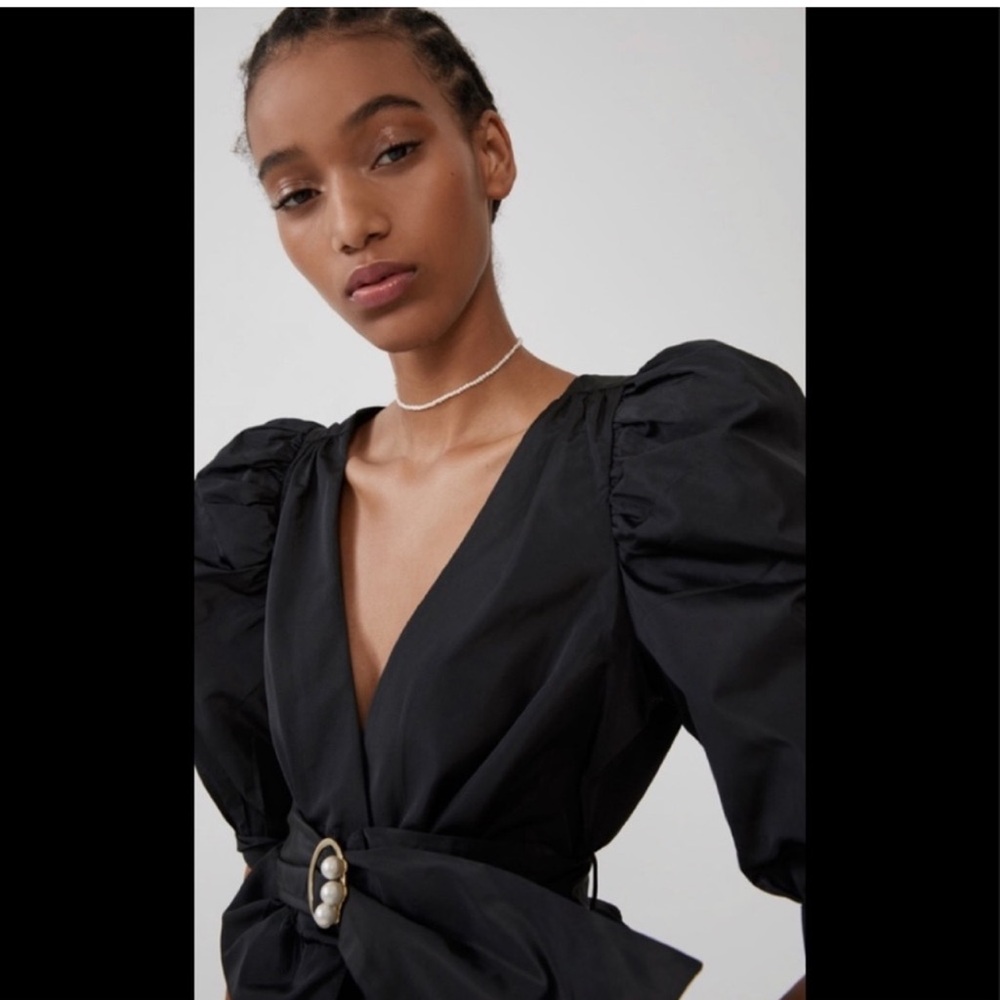 Zara Black Puff Sleeve Wrap Top with Pearl-Accent Belt - Picture 2 of 15